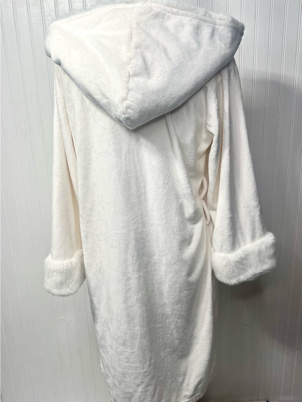 Pottery Barn Comfy Robe - Picture 3 of 8